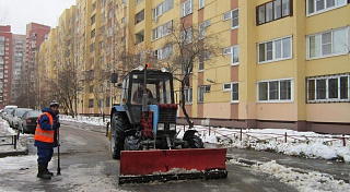 С 1 апреля 2017 года в 12 районах Петербурга работы по уборке внутриквартальных территорий будут производить подрядные организации