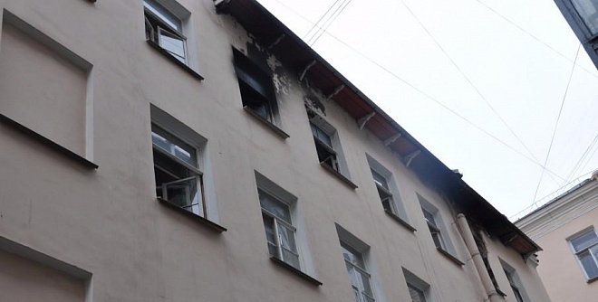 Ул. Конная, д. 5, где 22 июля произошло возгорание в коммунальной квартире.